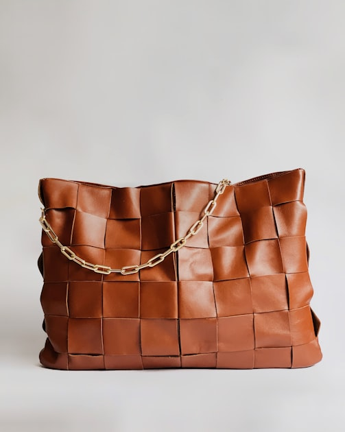 Understanding OEM Production for Handbags